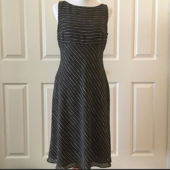 Ann Taylor Factory Dresses & Skirts - NWT Ann Taylor Factory Black & Pink Striped Dress